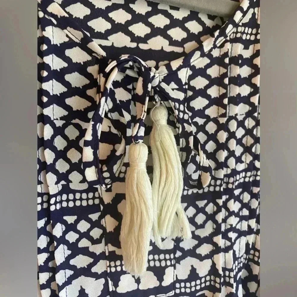 Collective Concepts Womens Peasant Blouse with Tassels V Neck Size Large Pattern - Picture 2 of 6